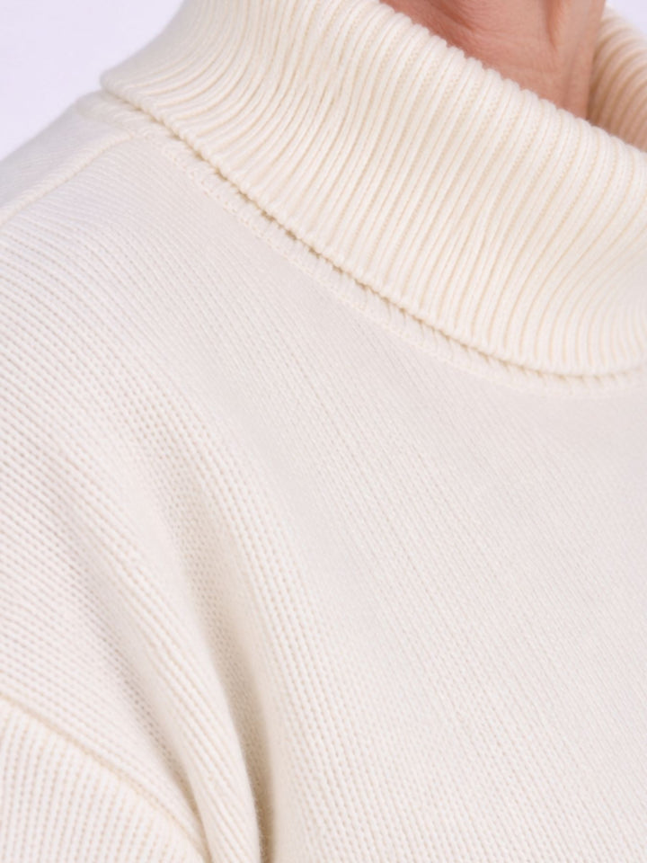 Beiger Strickpullover Damen mit Rollkragen – Boxy Schnitt & Spitzendetail