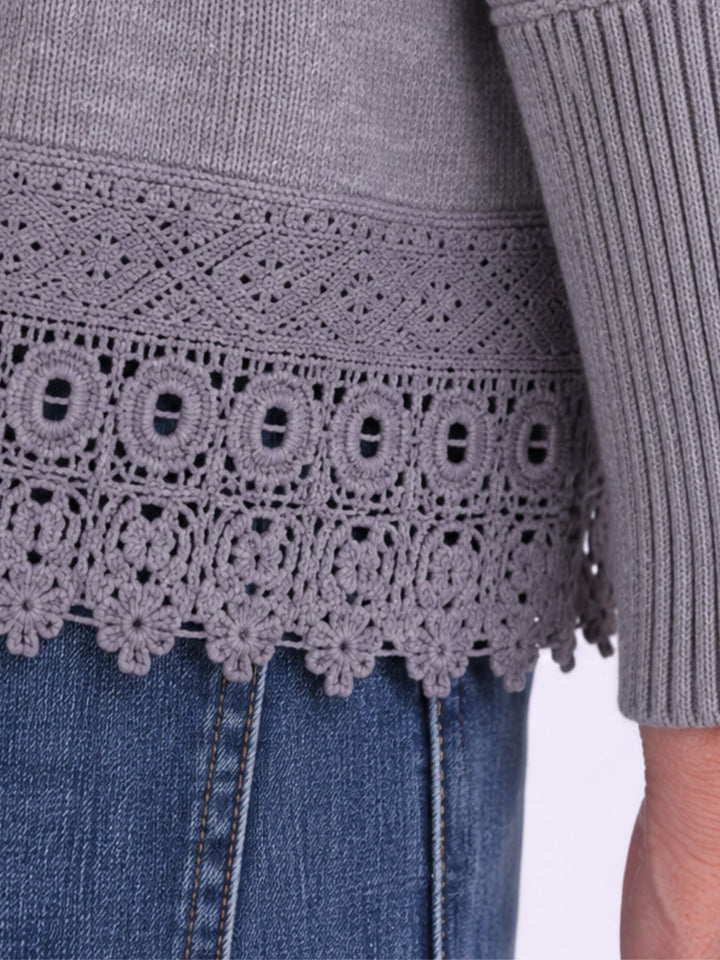 Grauer Strickpullover Damen mit Rollkragen – Boxy Schnitt & Spitzendetai