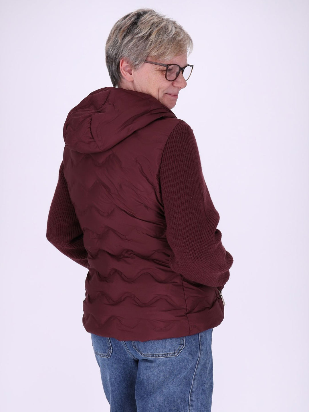 Damen Steppjacke mit Strickärmeln und Reißverschluss – sportlich & modern