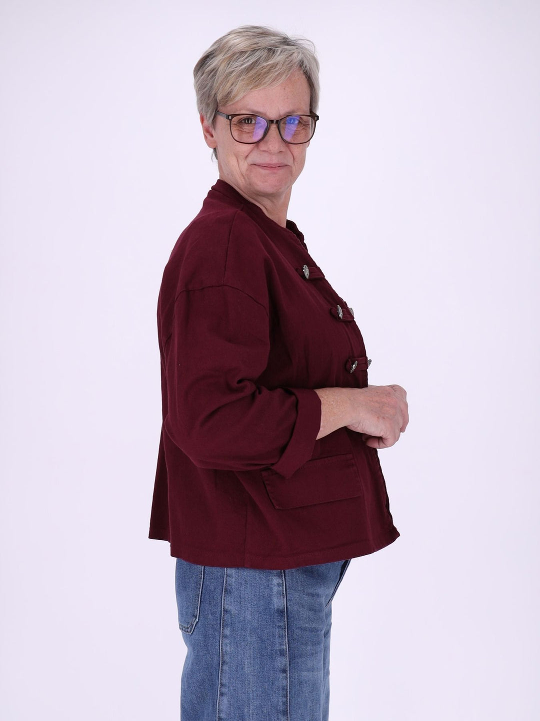 Rote Damen Military Jacket aus Denim – modern & ausdrucksstark