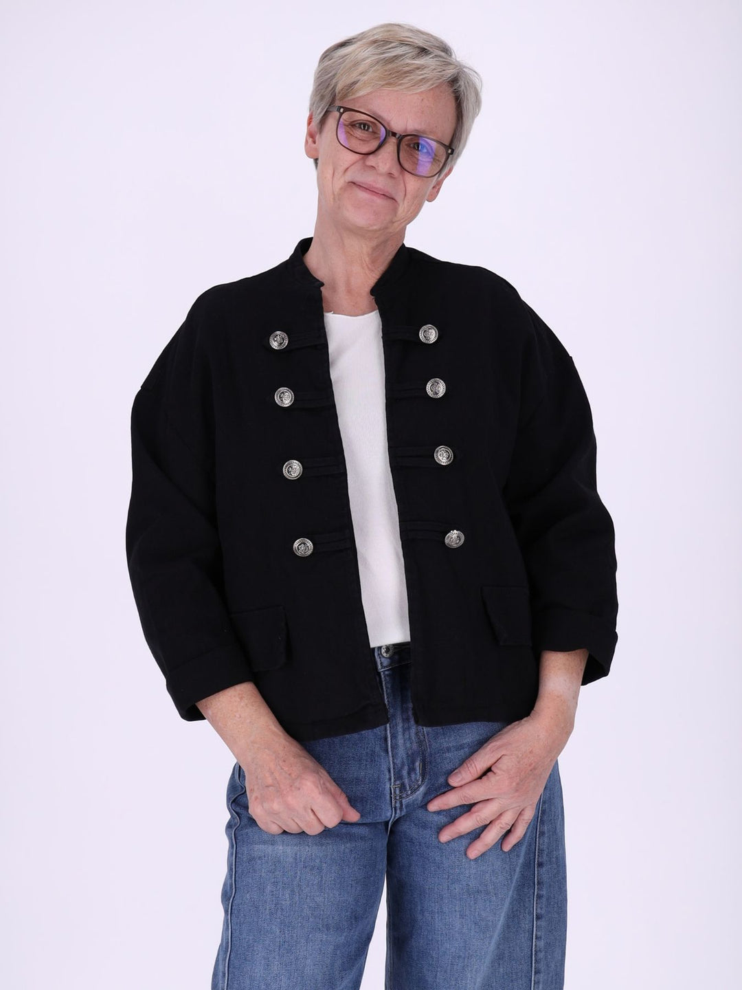 Schwarze Damen Military Jacket aus Denim – lässig, modern & stilvoll