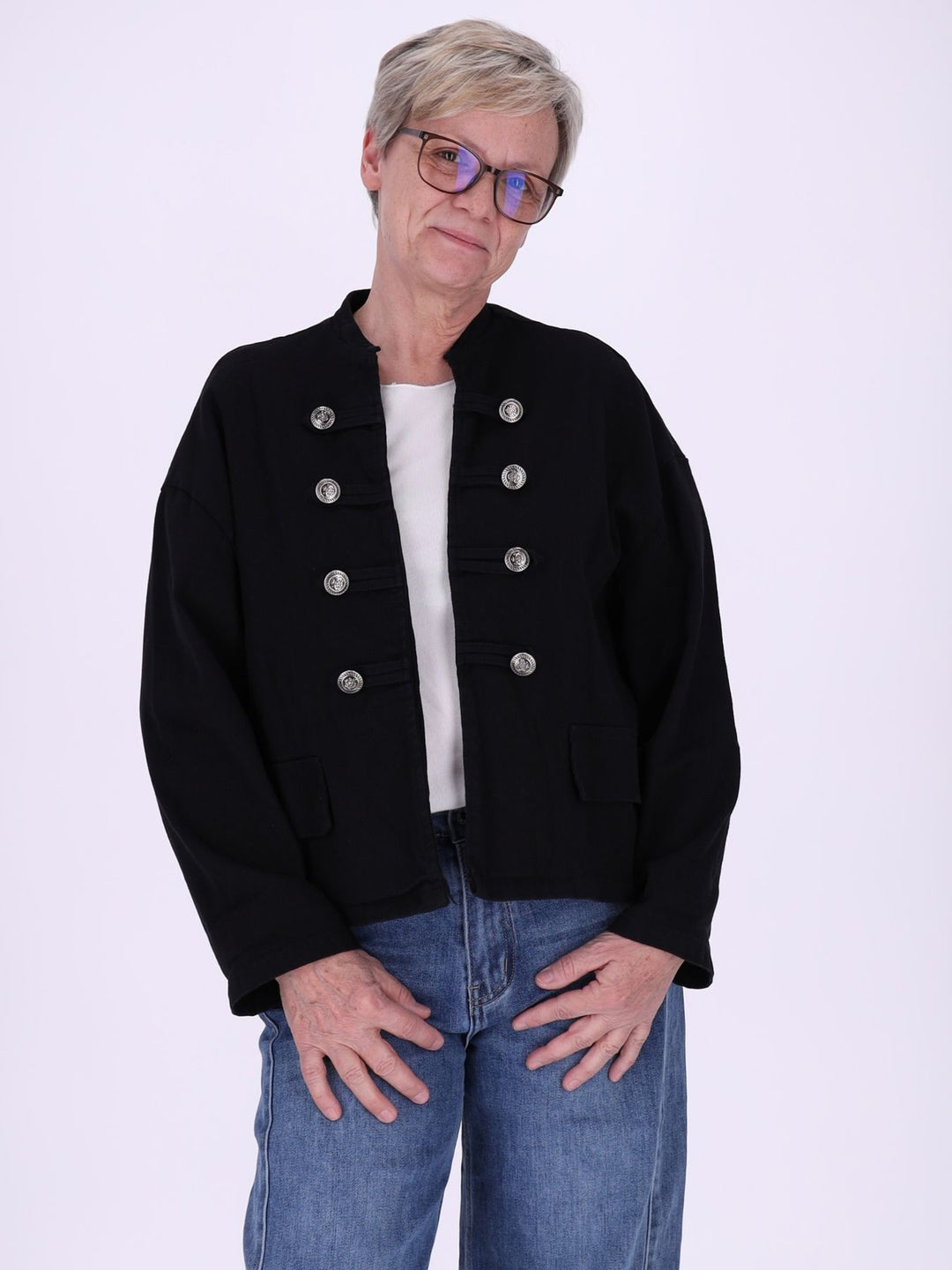 Schwarze Damen Military Jacket aus Denim – lässig, modern & stilvoll