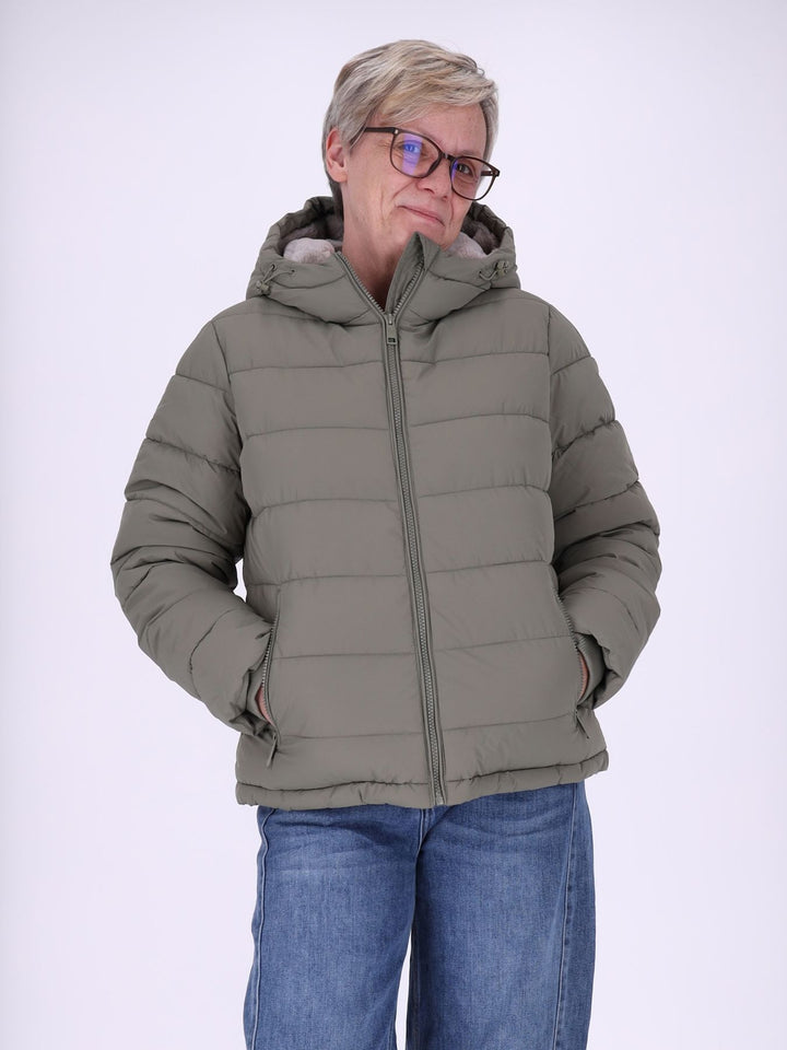 Grüne Damen Steppjacke mit Fake-Fur-Futter & recyceltem Polyamid – kuschelig, modern & vielseitig