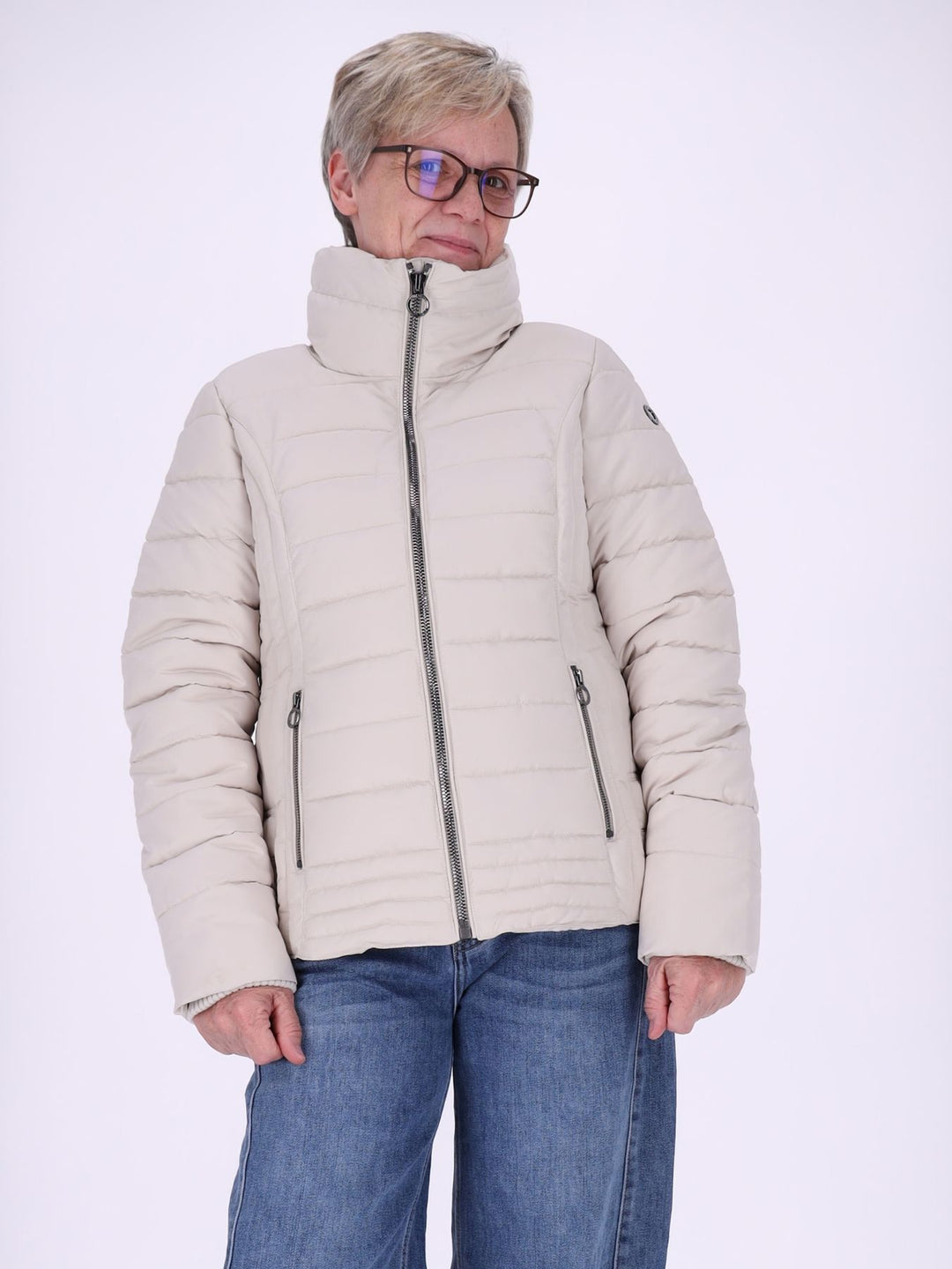 Beige Damenjacke figurbetont mit BIONIC-FINISH® ECO & REPREVE® – wasserabweisend, modern & feminin