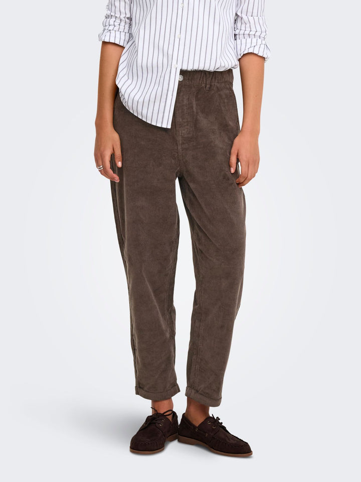 ONLFLORA MW ELA CORD CAROT PANT PNT