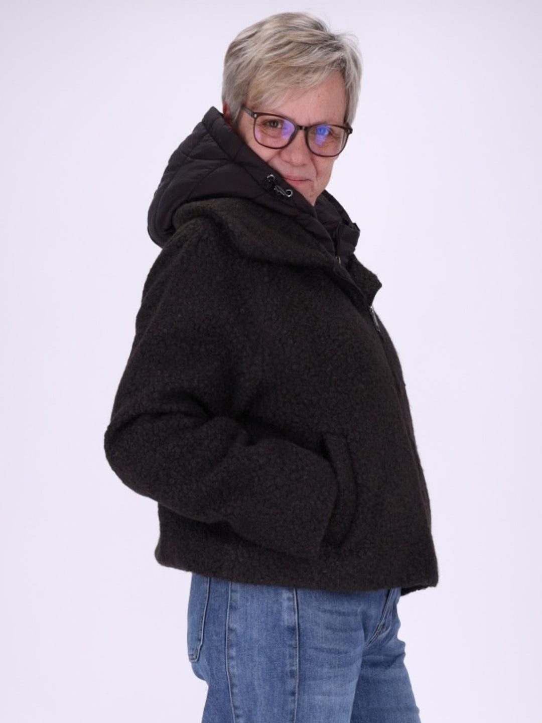 Schwarze Damen Bouclé-Jacke mit abtrennbarer Steppjacke – kuschelig, modern & vielseitig