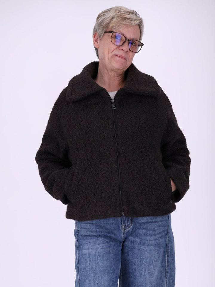 Schwarze Damen Bouclé-Jacke mit abtrennbarer Steppjacke – kuschelig, modern & vielseitig