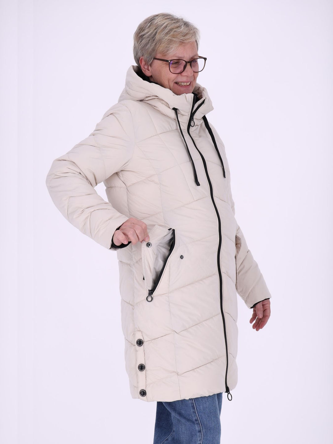 Damen Steppjacke mit Kapuze & Kontrast-Velvetfutter – Creme | Wasserabweisend