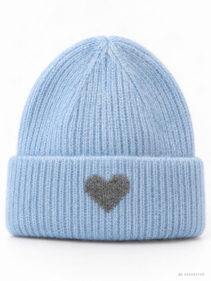 Damen Strickmütze Hellblau mit grauem Herz – Kuschelig, modern & liebevoll