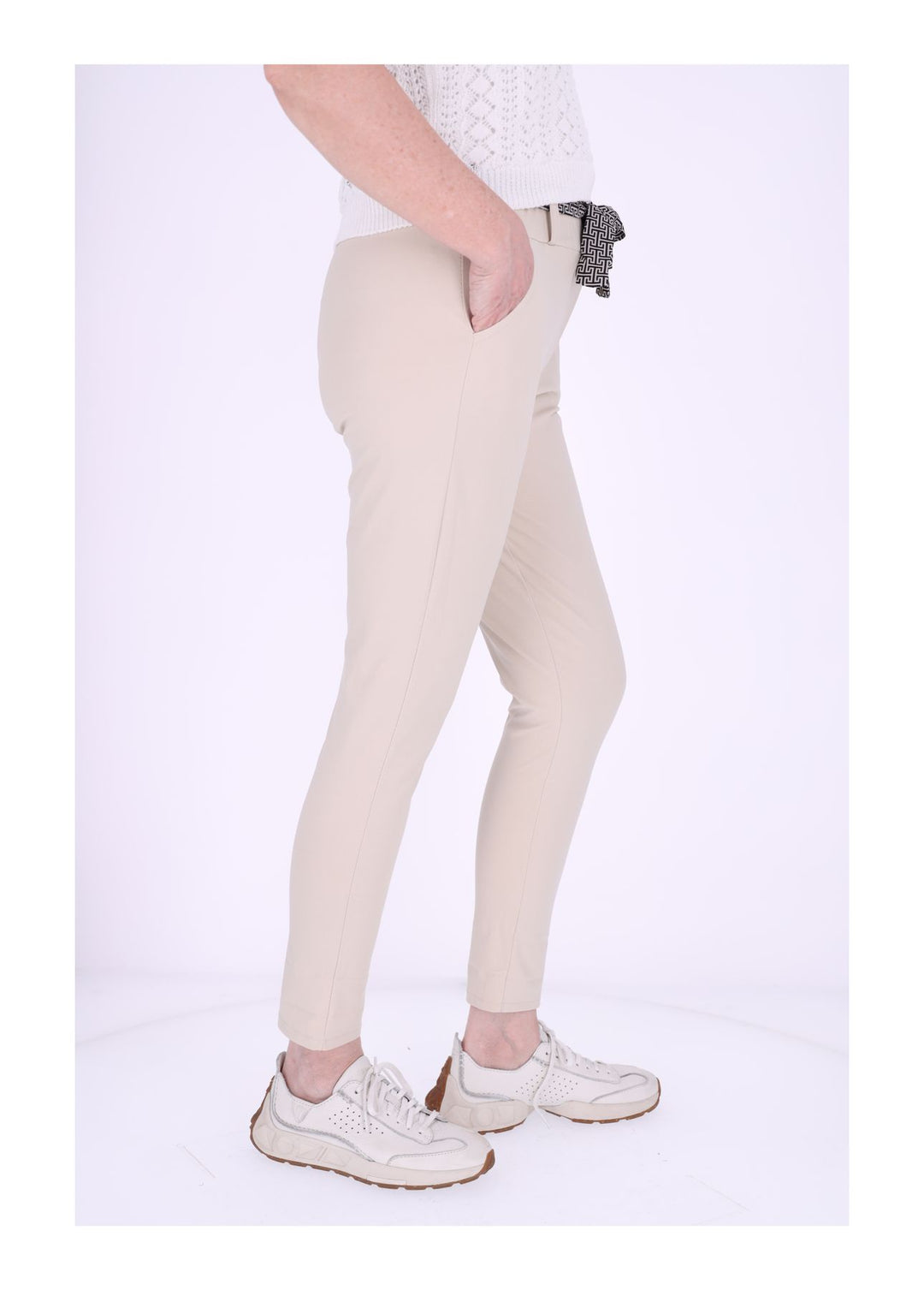 Damen Hose Splash of Color mit Gürtel