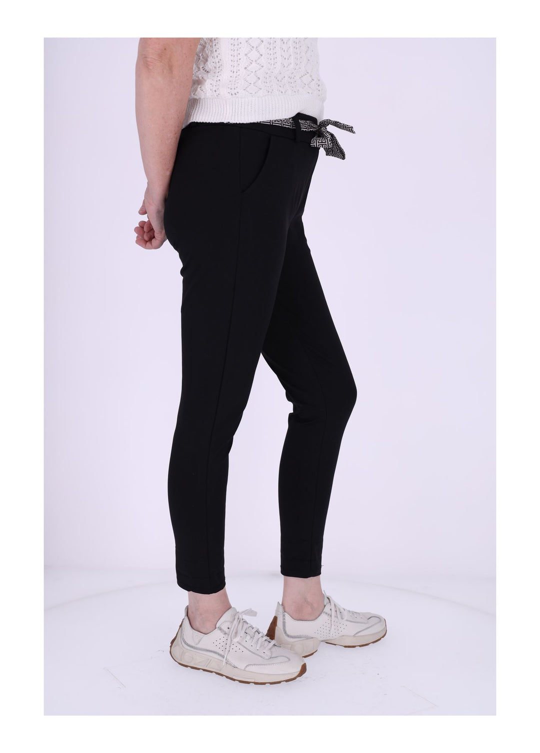 Damen Hose mit Gürtel