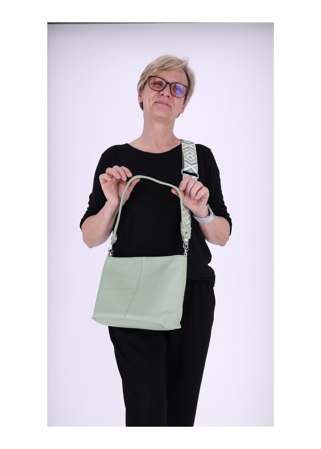 Umhängetasche mit zwei Trageriemen