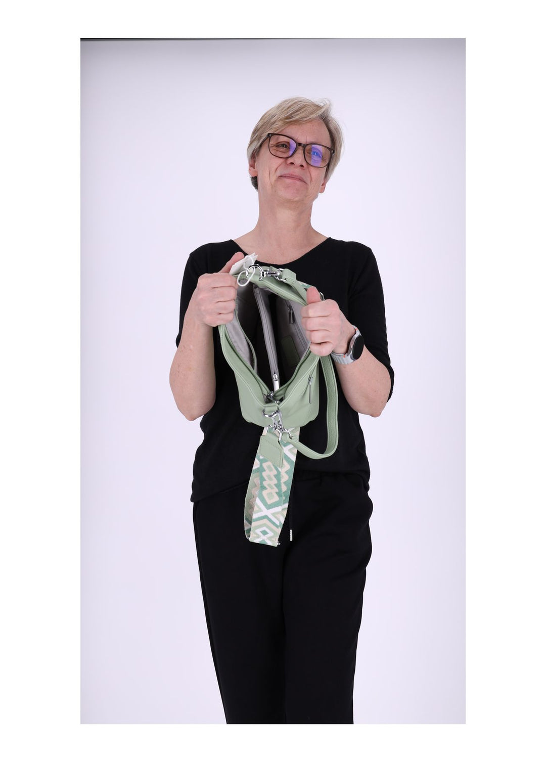 Umhängetasche mit zwei Trageriemen