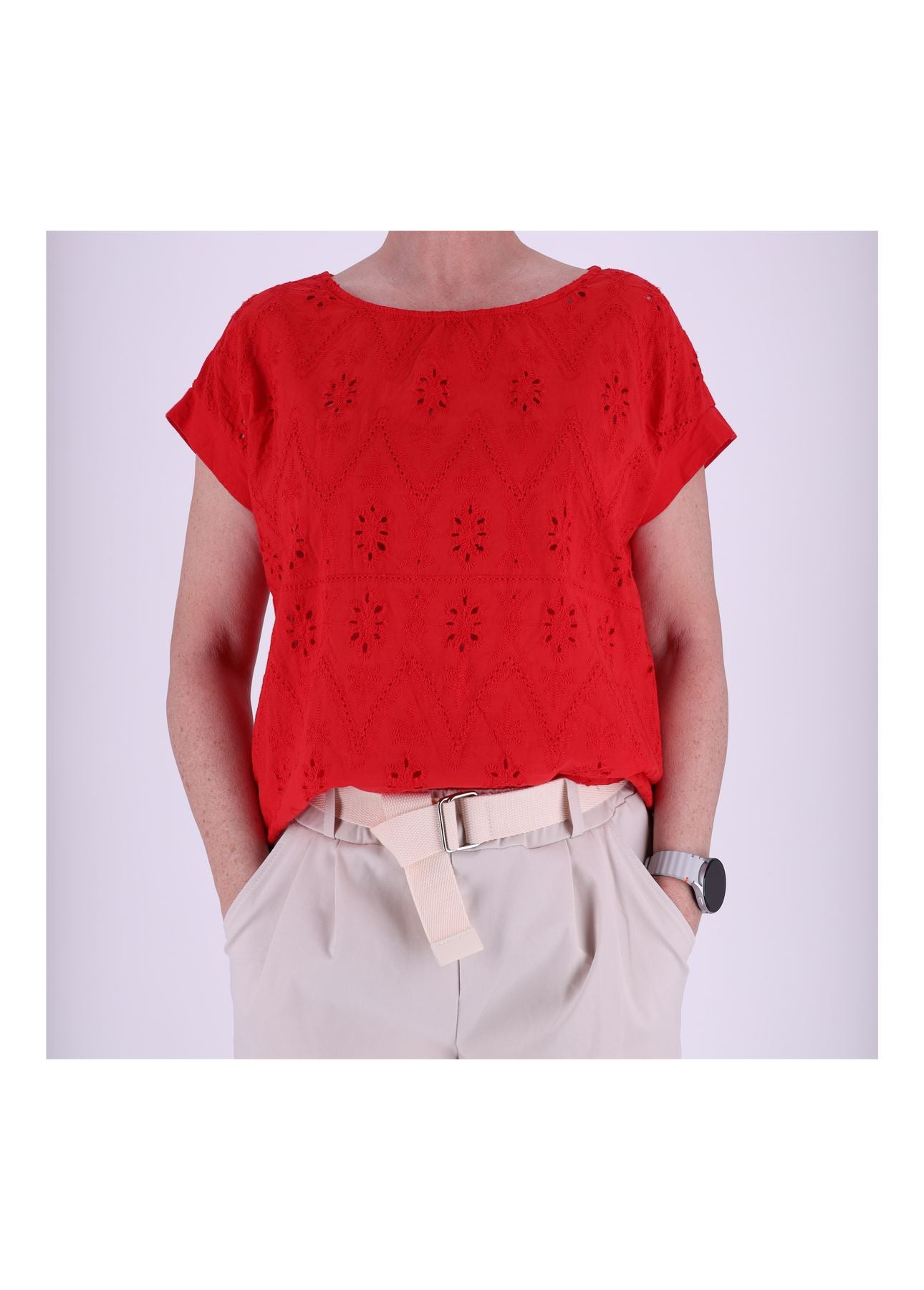T-Shirt Damen Lochmuster Vorderteil