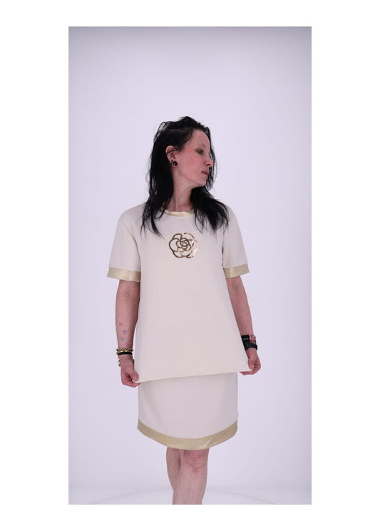 T-Shirt Goldene Applikationen