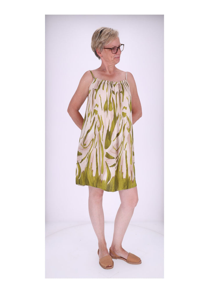 Kleid schmale Träger AOP grafisch