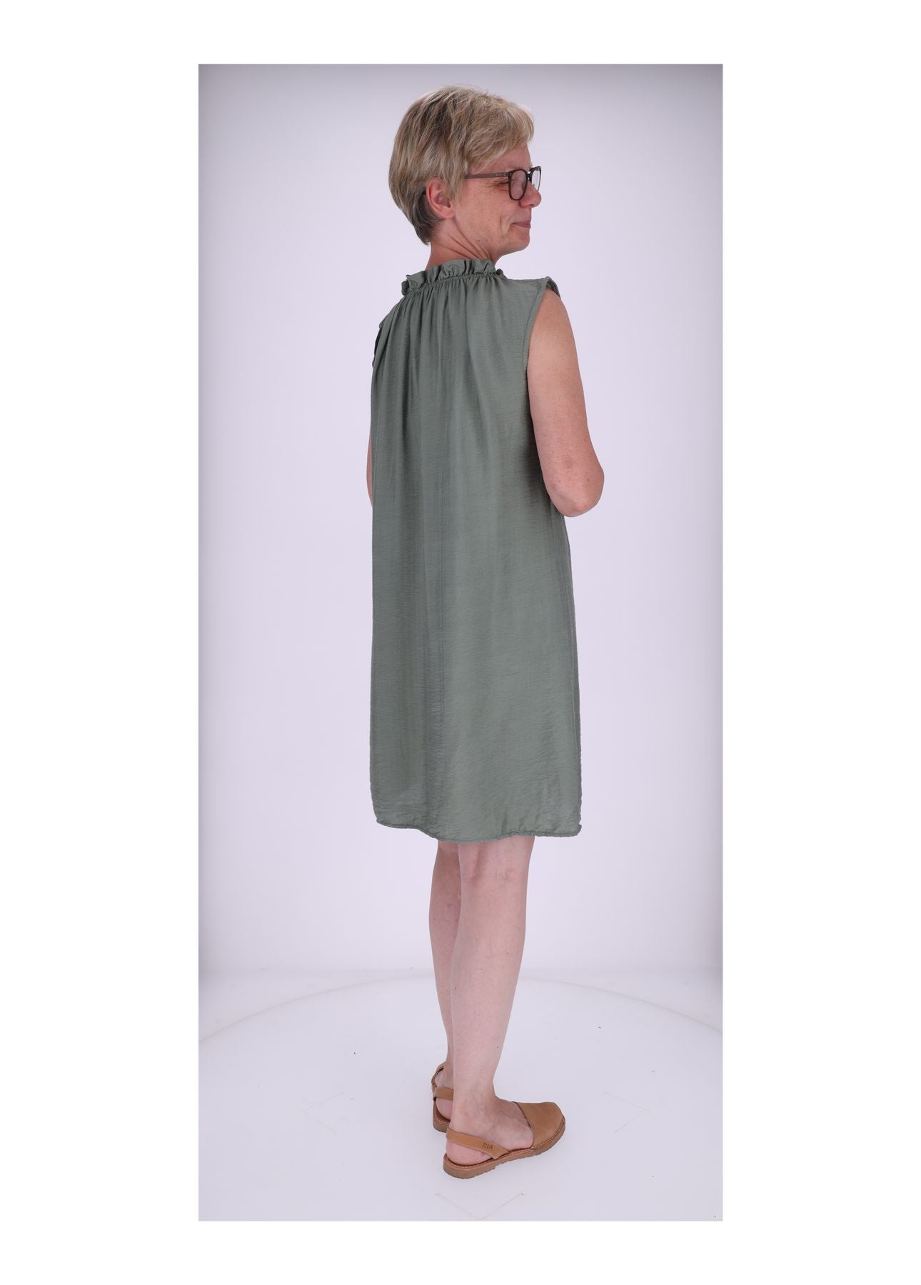 Trägerkleid Raffung am Kragen