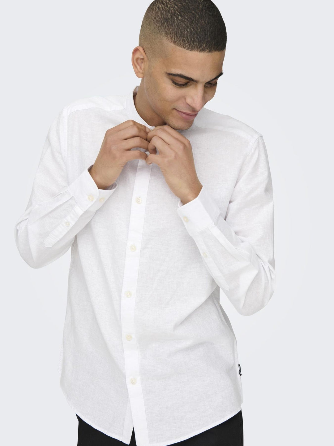 Weißes Herren Slim Fit Hemd mit Mandarin-Kragen