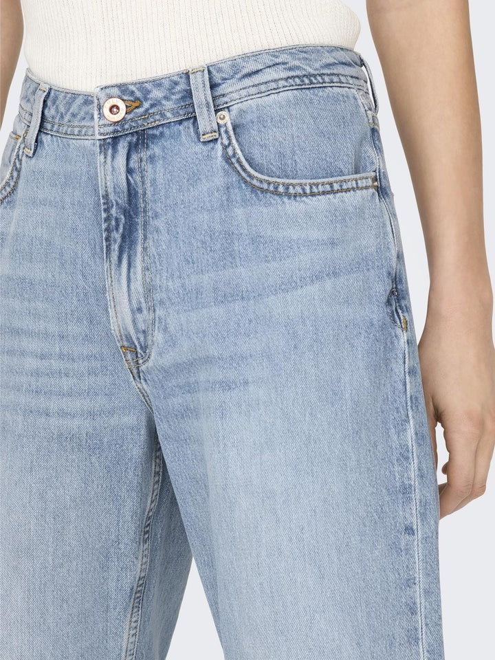 Straight High Waist Jeans