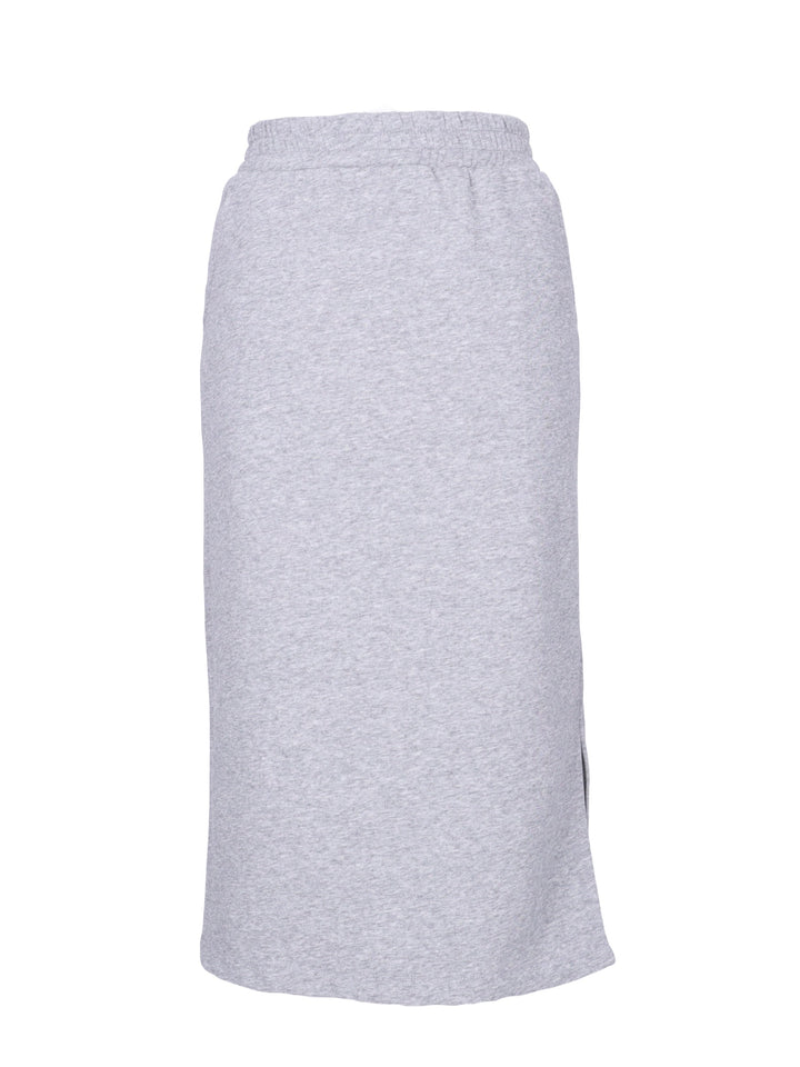 Set-Rock und Sweatjacke