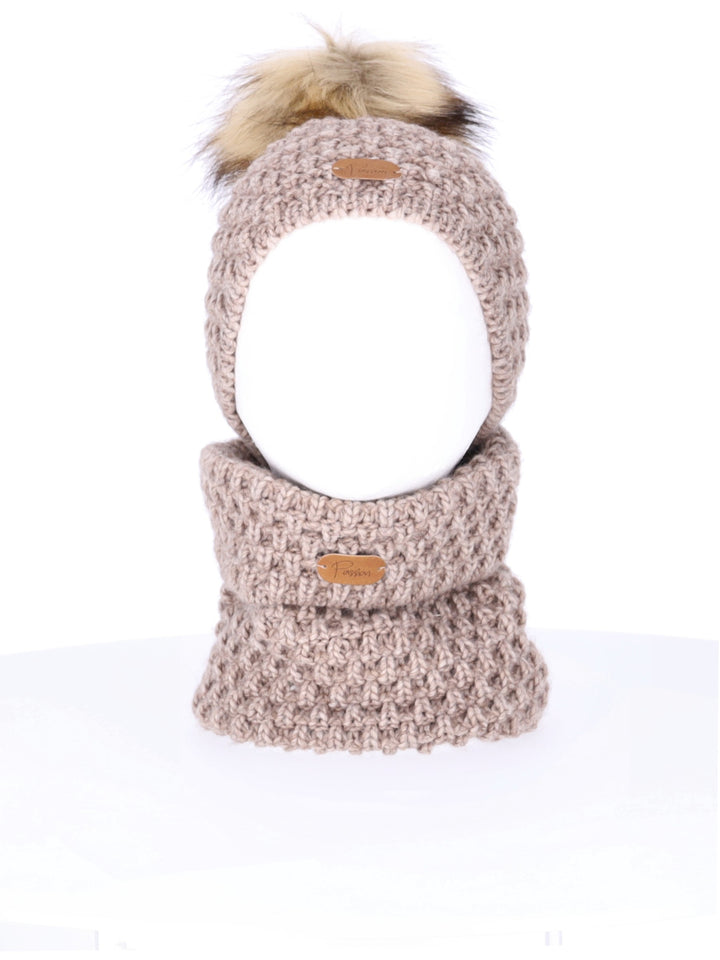 Mütze Grobstrick Bommel